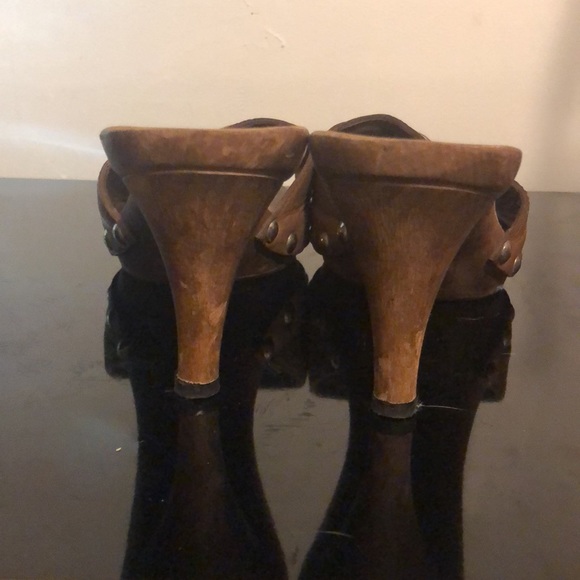 Dolce & Gabbana wood heels w/D&G in silver letters - Picture 2 of 7